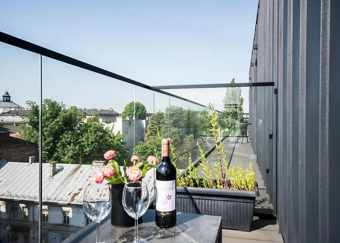 Central Balcony Apartment - Window On Cracow